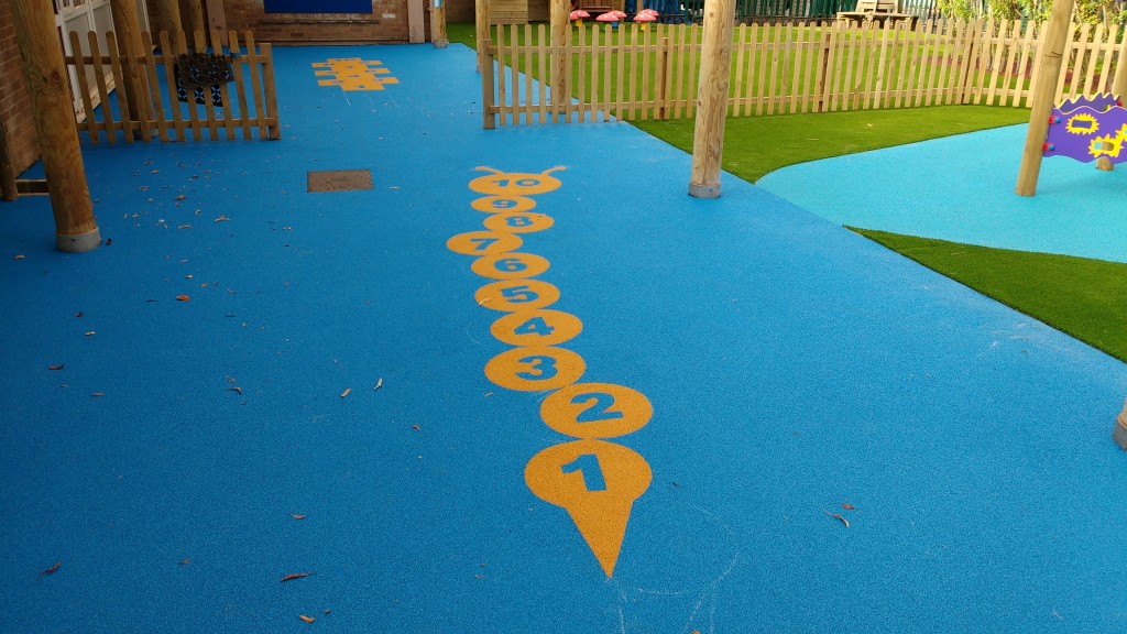 Smūgius sugerianti danga aikštelei