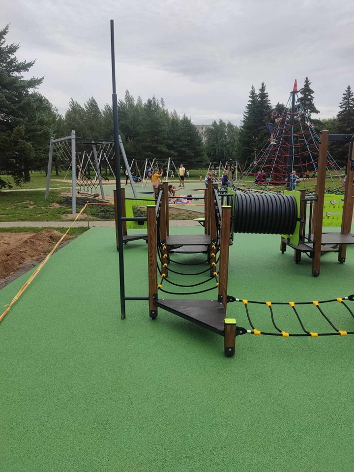 vaikų aikštelių liejamos dangos