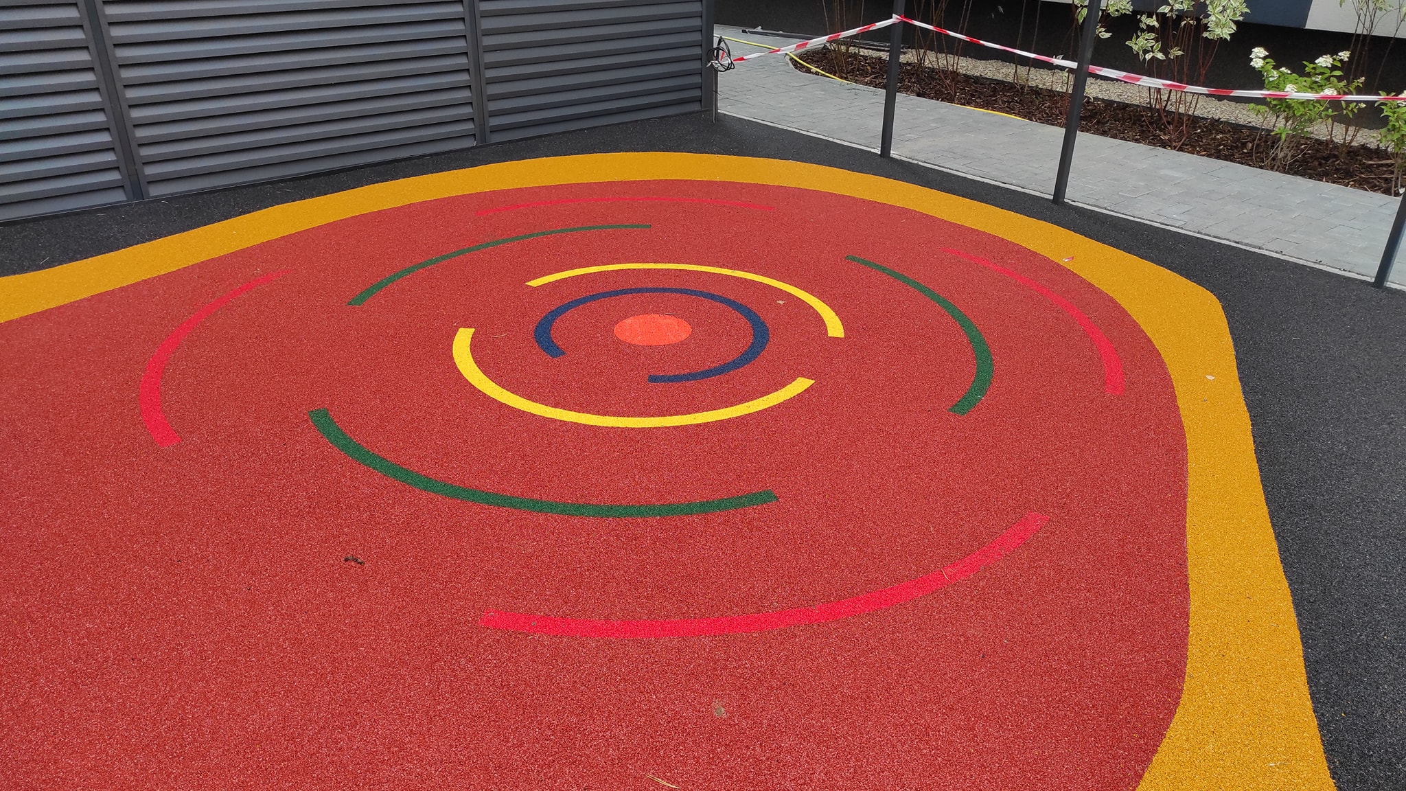 vaikų žaidimų aikštelių dangos