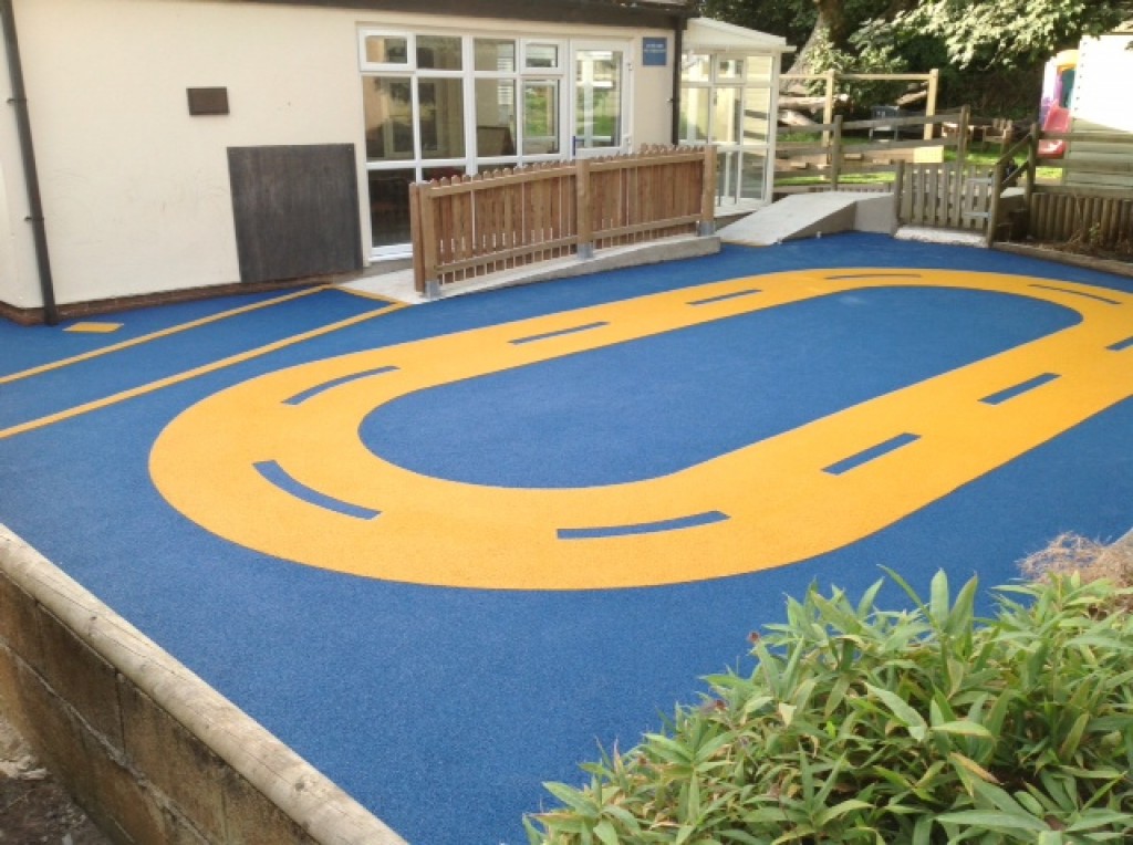 Smūgius sugerianti danga aikštelei