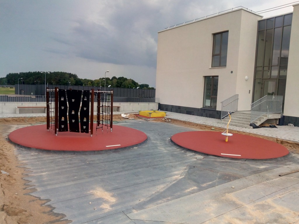 Smūgius sugerianti danga aikštelei