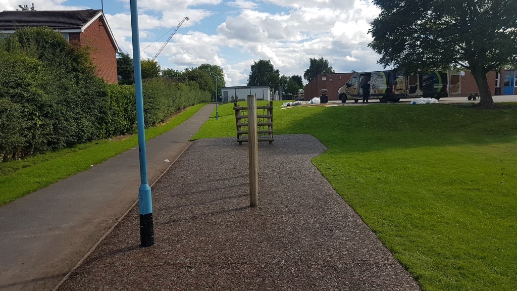 Smūgius sugerianti danga aikštelei