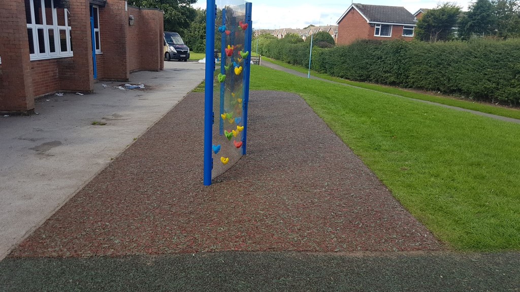 Smūgius sugerianti danga aikštelei