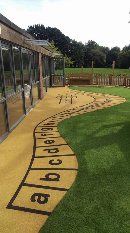 Danga žaidimų aikštelei