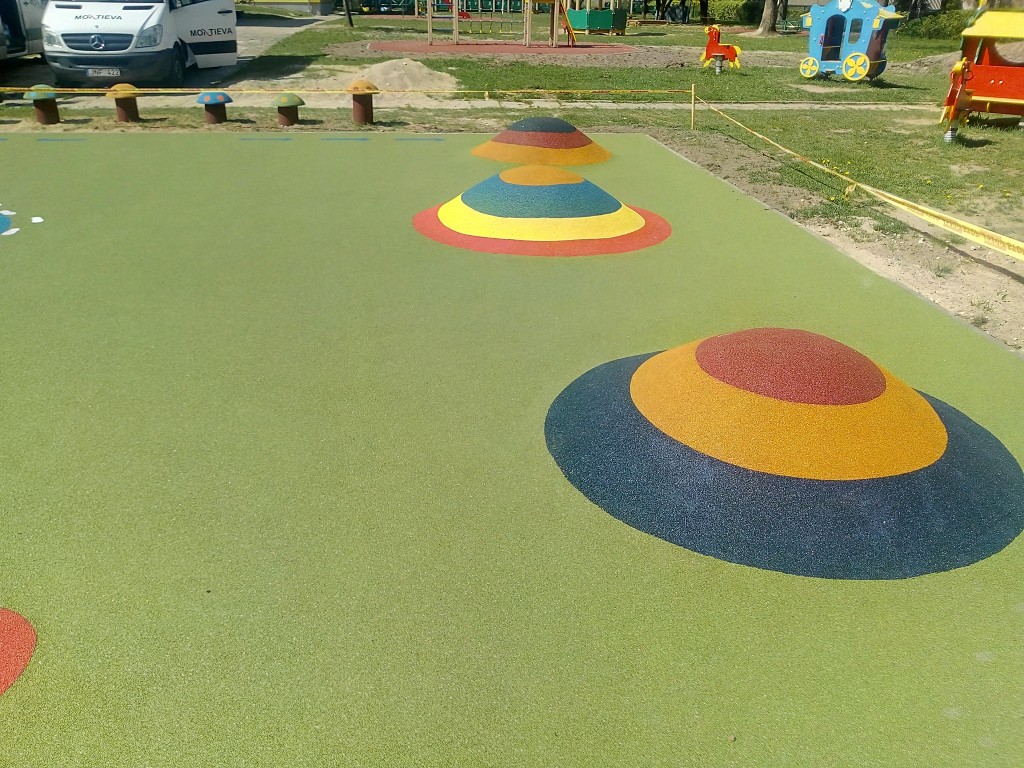 Smūgius sugerianti danga aikštelei