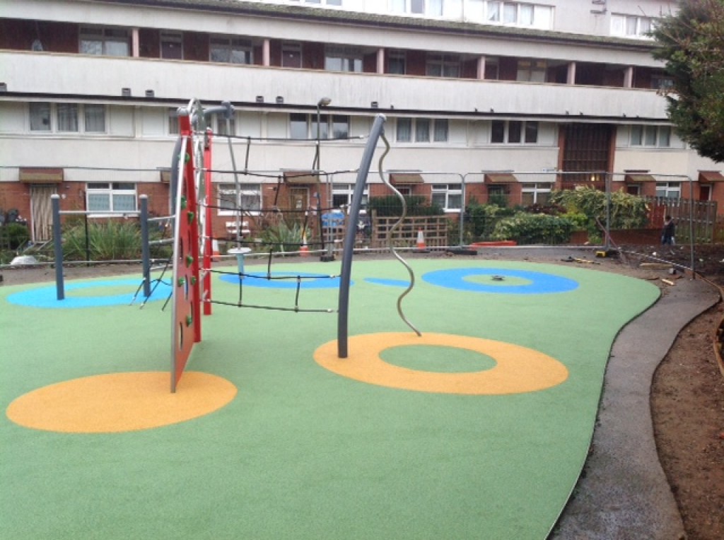 paviršius iš lietos gumos