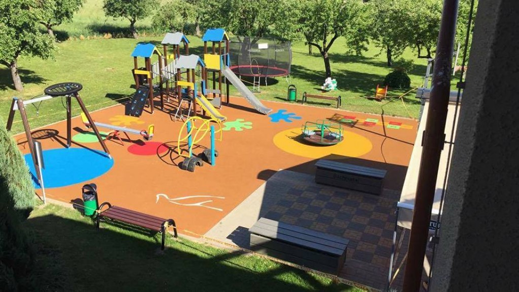 paviršius iš lietos gumos