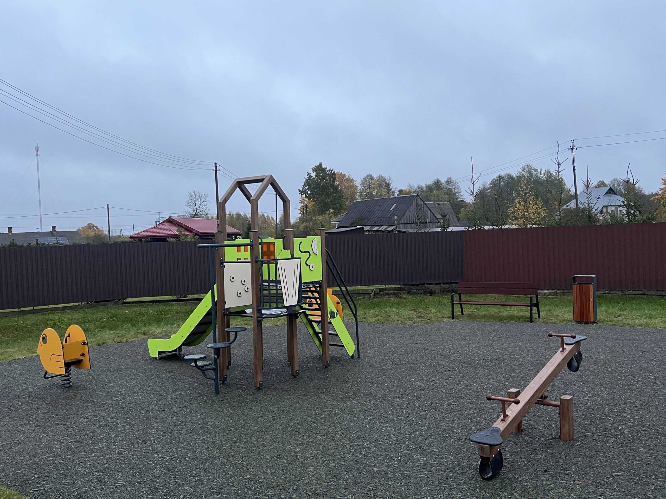 liejama guminė lauko danga